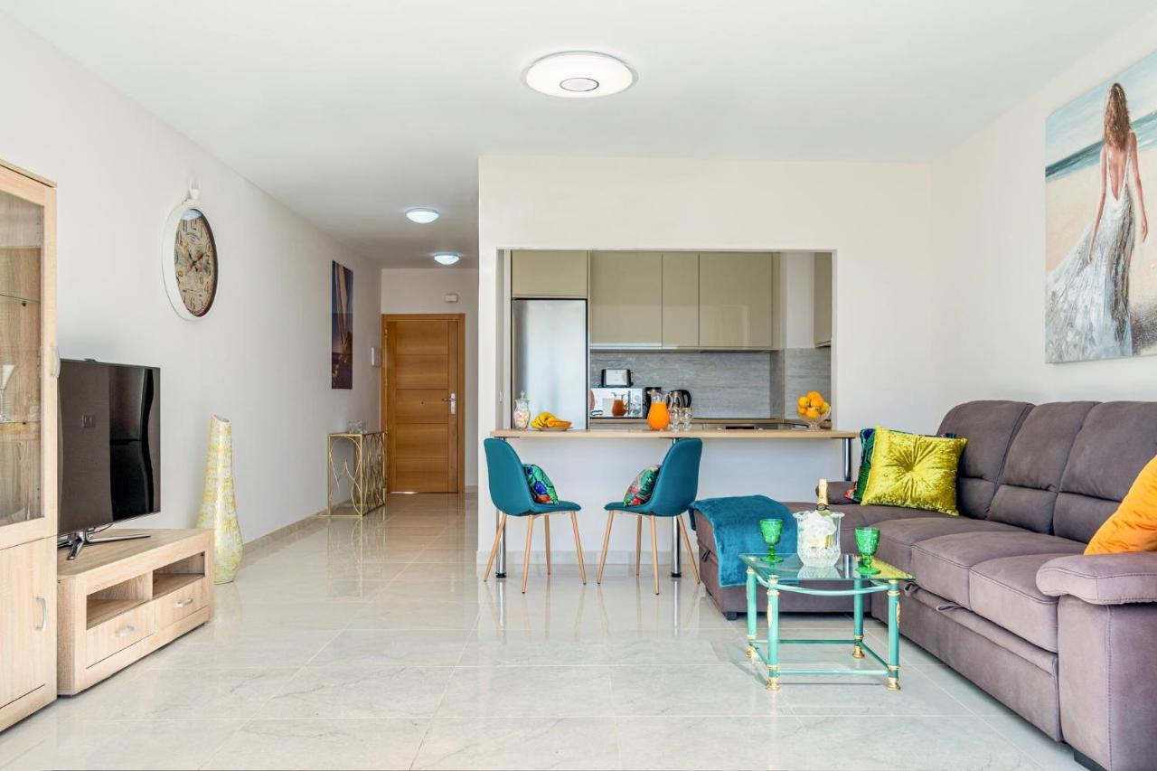 Esmeralda. Lovely And New Apartment Right By The Ocean! Callao Salvaje Luaran gambar